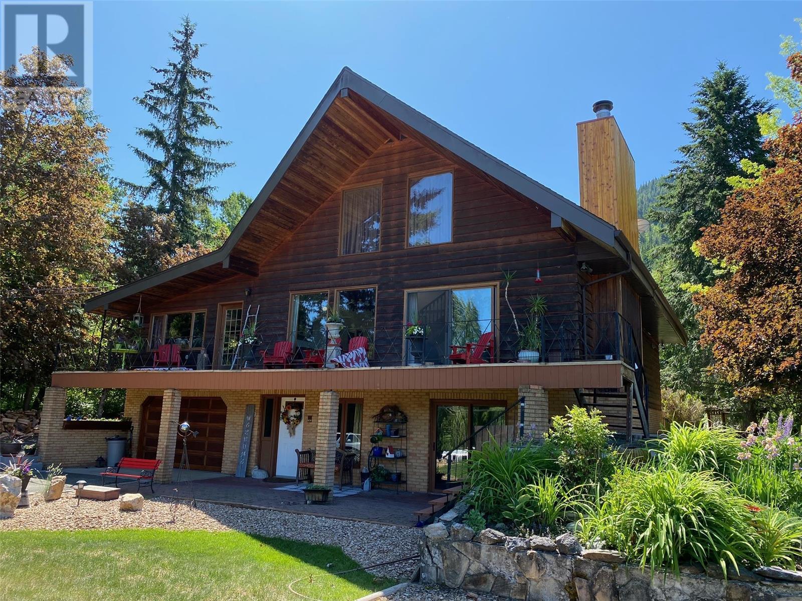 4384 Eagle Bay Road, For Sale in Columbia Shuswap C Zoocasa