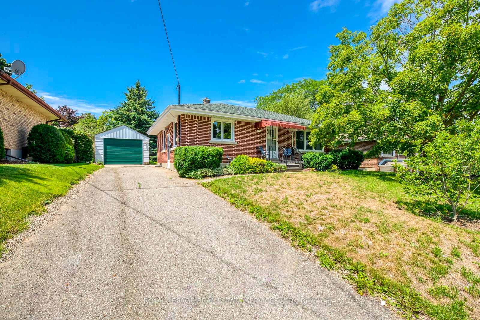 451 Rivercrest Dr, For Sale in Woodstock Zoocasa