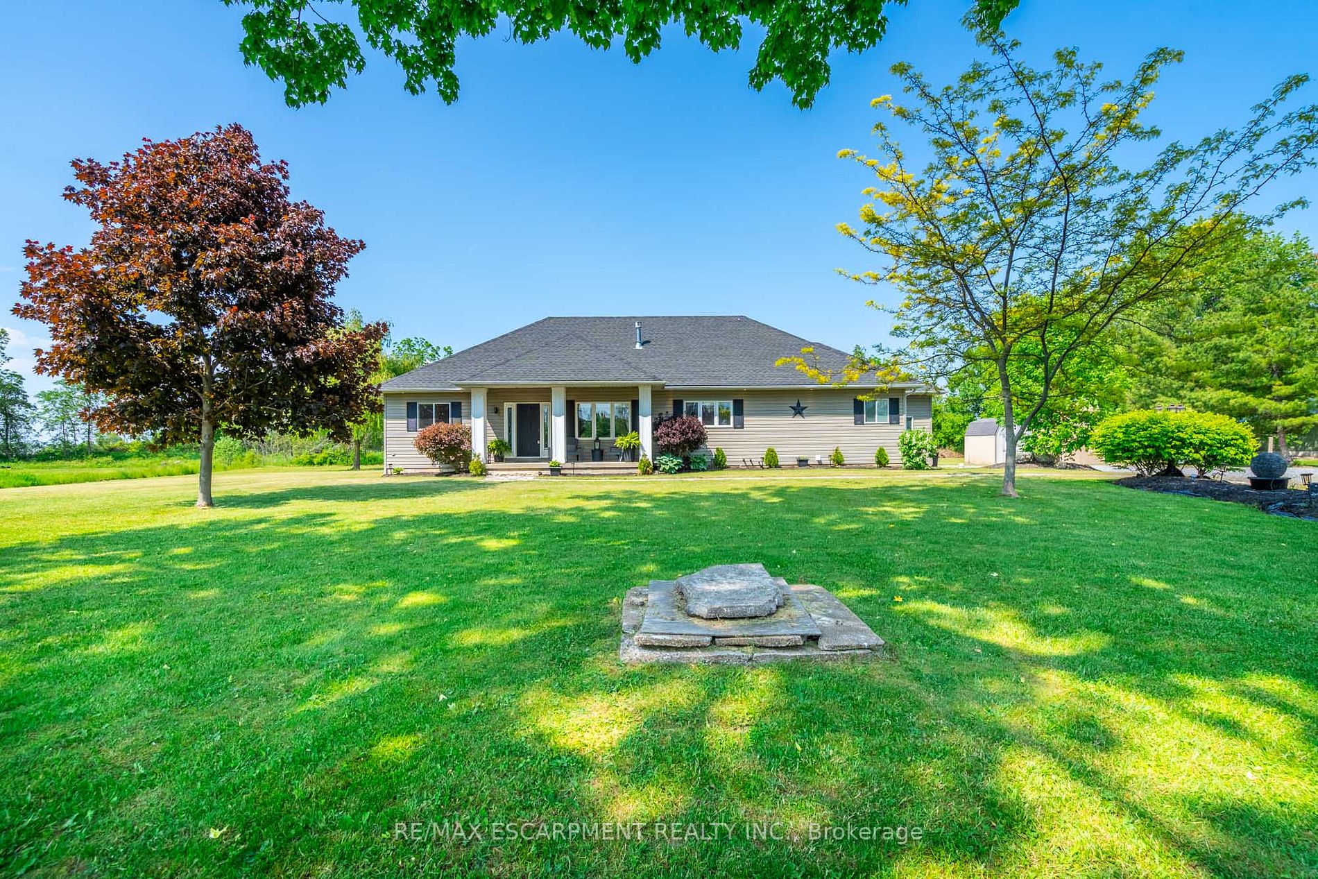 5306 Sherkston Rd, For Sale in Port Colborne Zoocasa