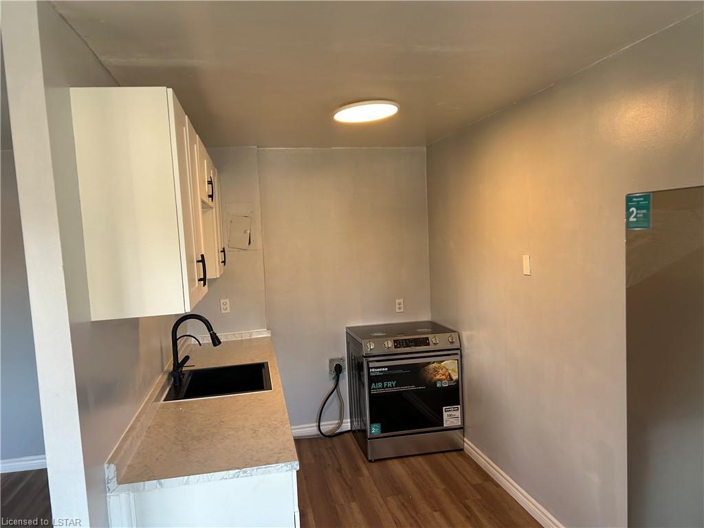 302 1170 Hamilton Road, For Sale in London Zoocasa