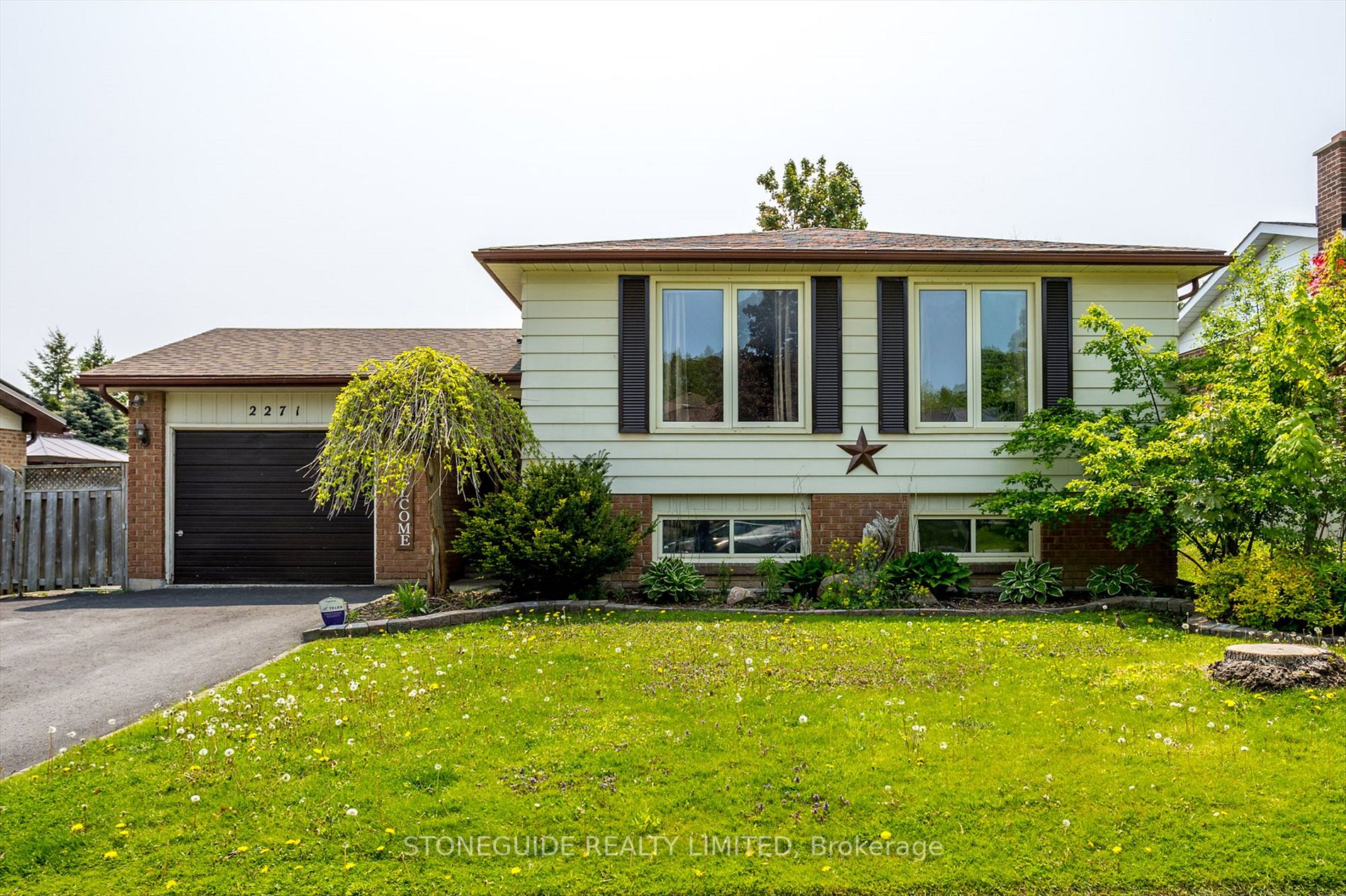 2271 Kawartha Heights Blvd, For Sale in Peterborough Zoocasa