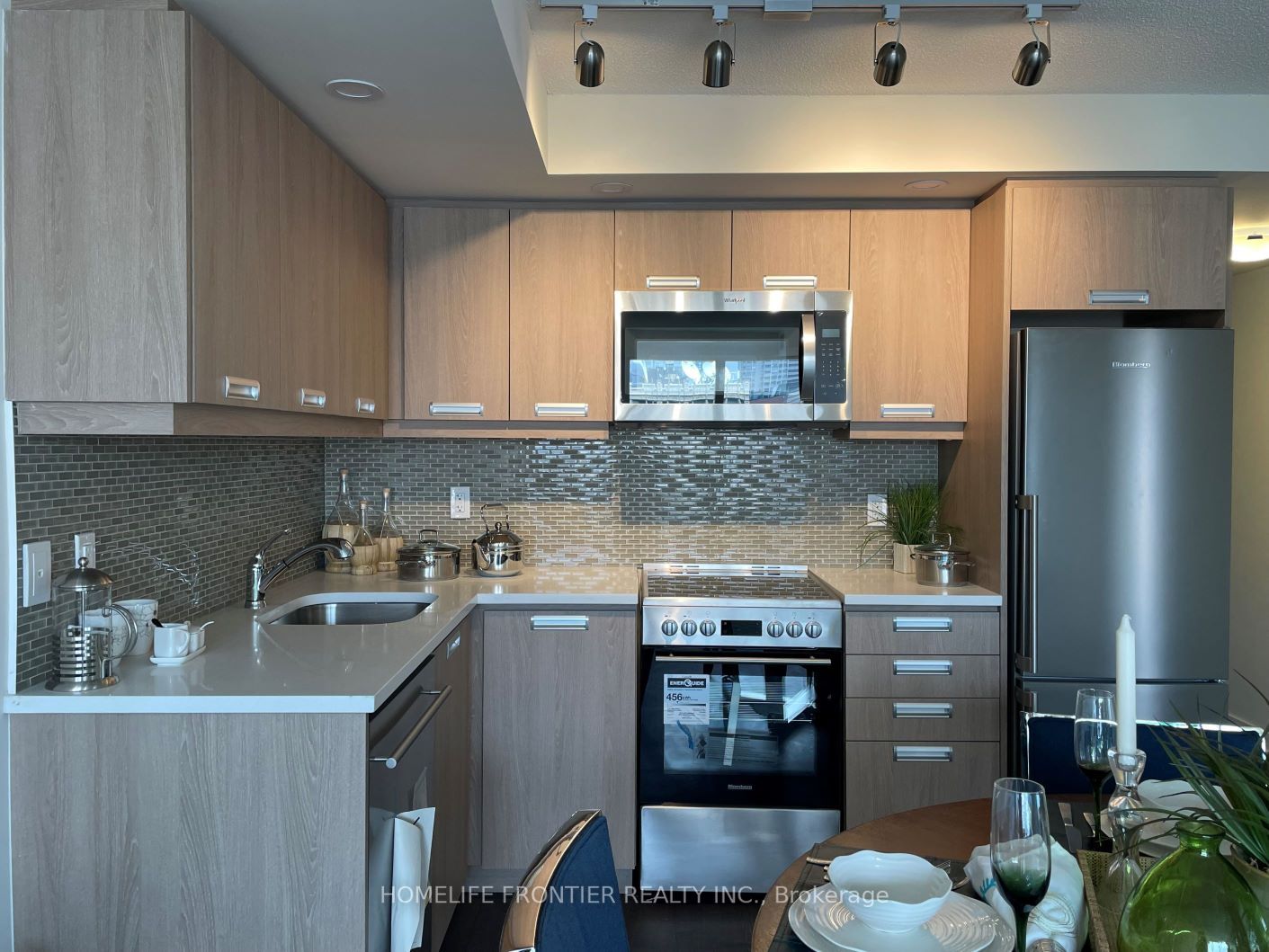 310 99 John St, For Sale in Toronto Zoocasa