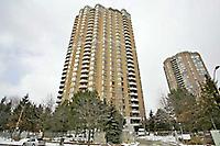 85 Skymark Dr