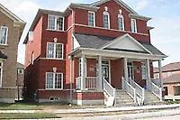 8 Limestone St