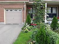 64 Lander Cres