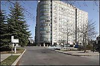712 Rossland Rd E