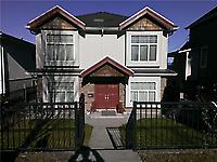 781 33 Rd Ave East