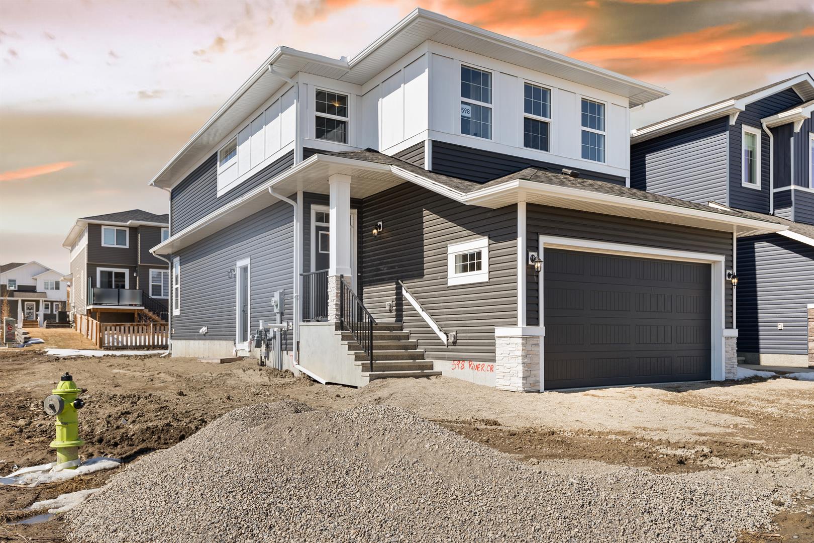 598 Rivercrest View, For Sale in Cochrane Zoocasa