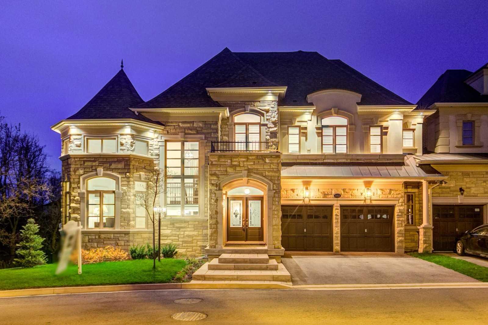 2462 Chateau Common, Sold in Oakville Zoocasa
