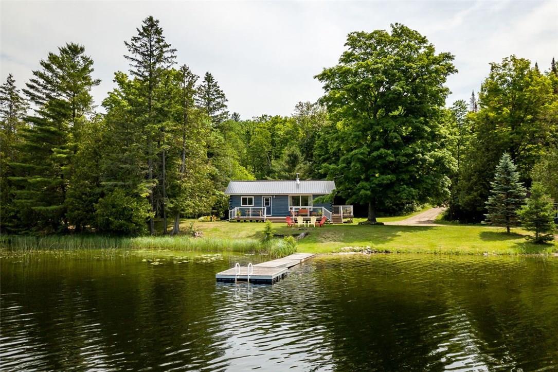 823 STONES LAKE ROAD, Calabogie (1158916) Zoocasa