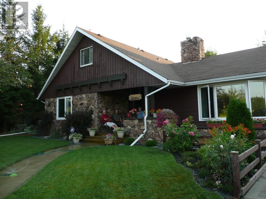 347 Barrett Drive, Red Deer 369,900 (A1080697) Zoocasa