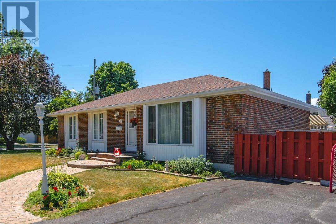 28 Joyce Crescent, Belleville (141684) Zoocasa