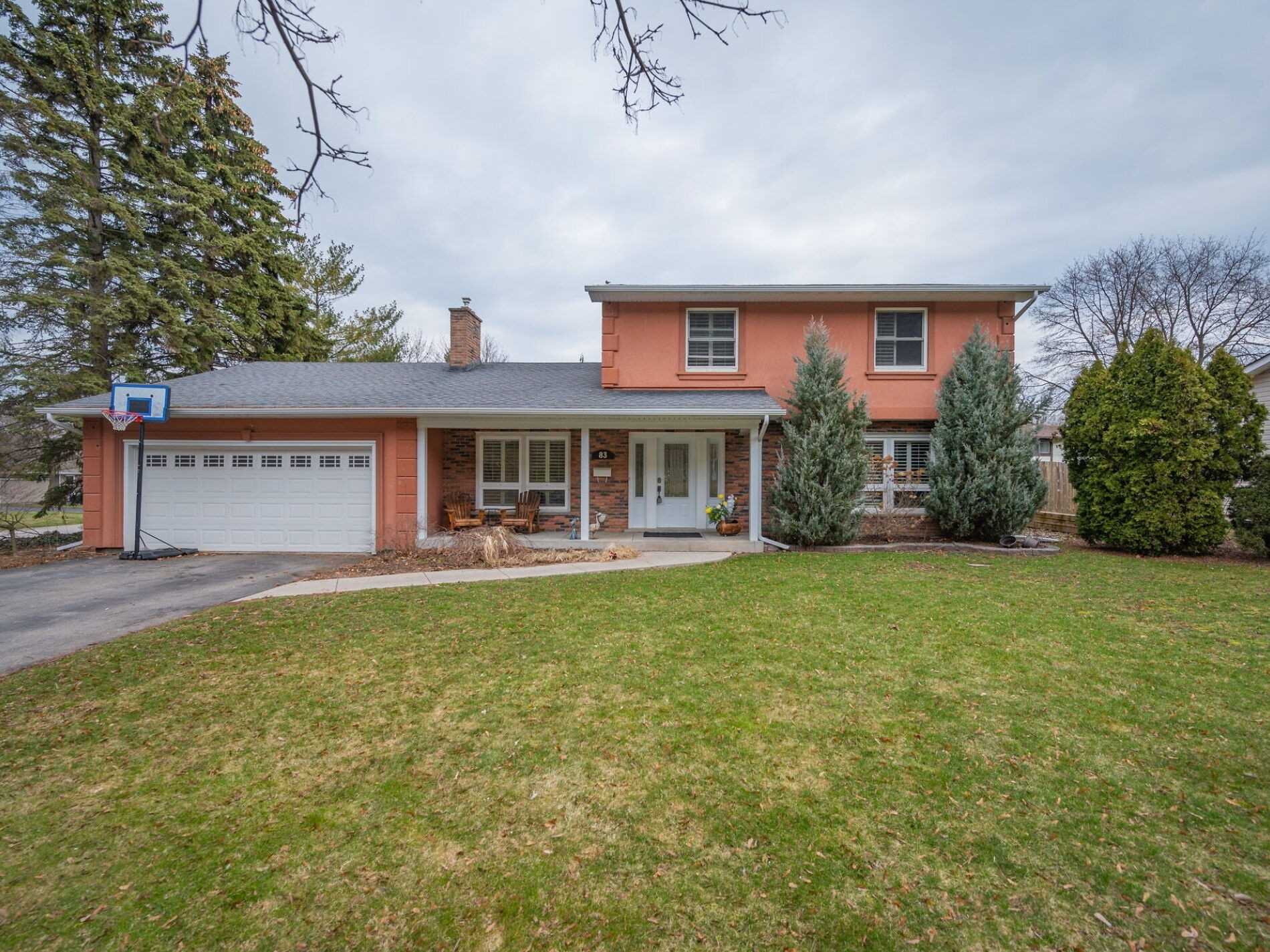 83 Dorchester Dr, Sold in Grimsby Zoocasa