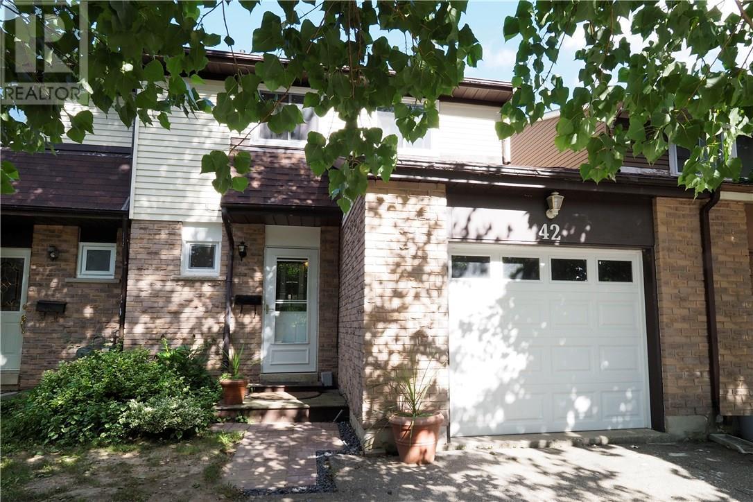 42 Parkside Drive Paris 30669677 Zoocasa Paris Ontario
