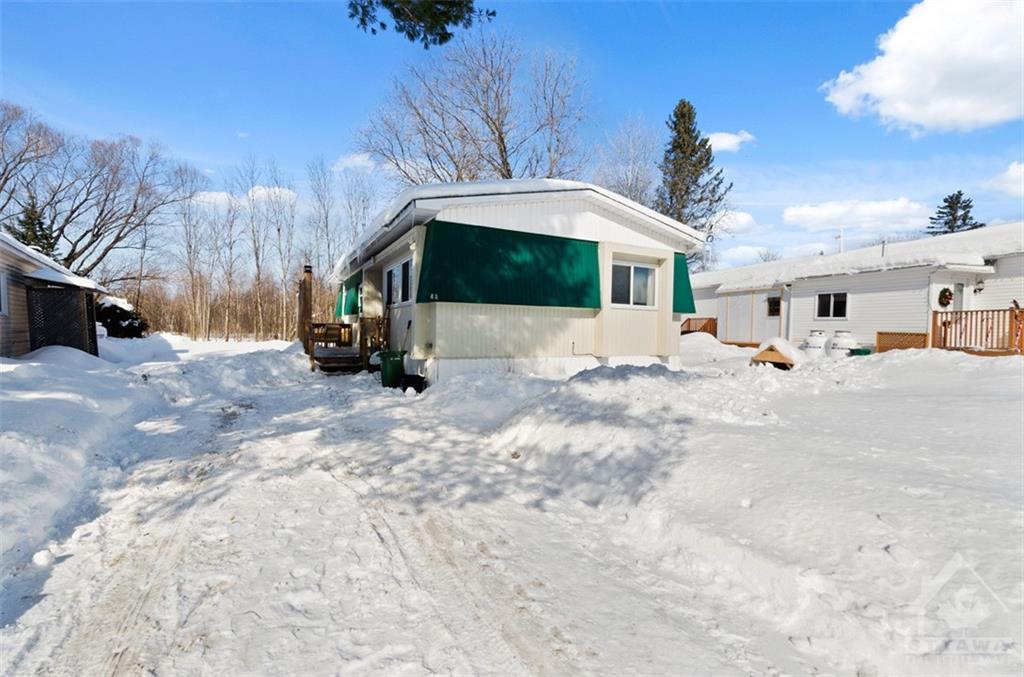 8899 Lynwood Park Pvt, Inactive in Ottawa eXp Realty