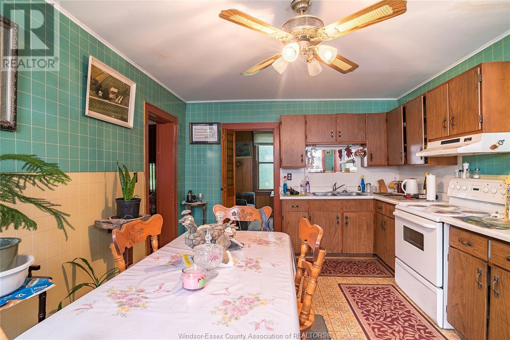 1352 Gore Road, For Sale in Essex Zoocasa