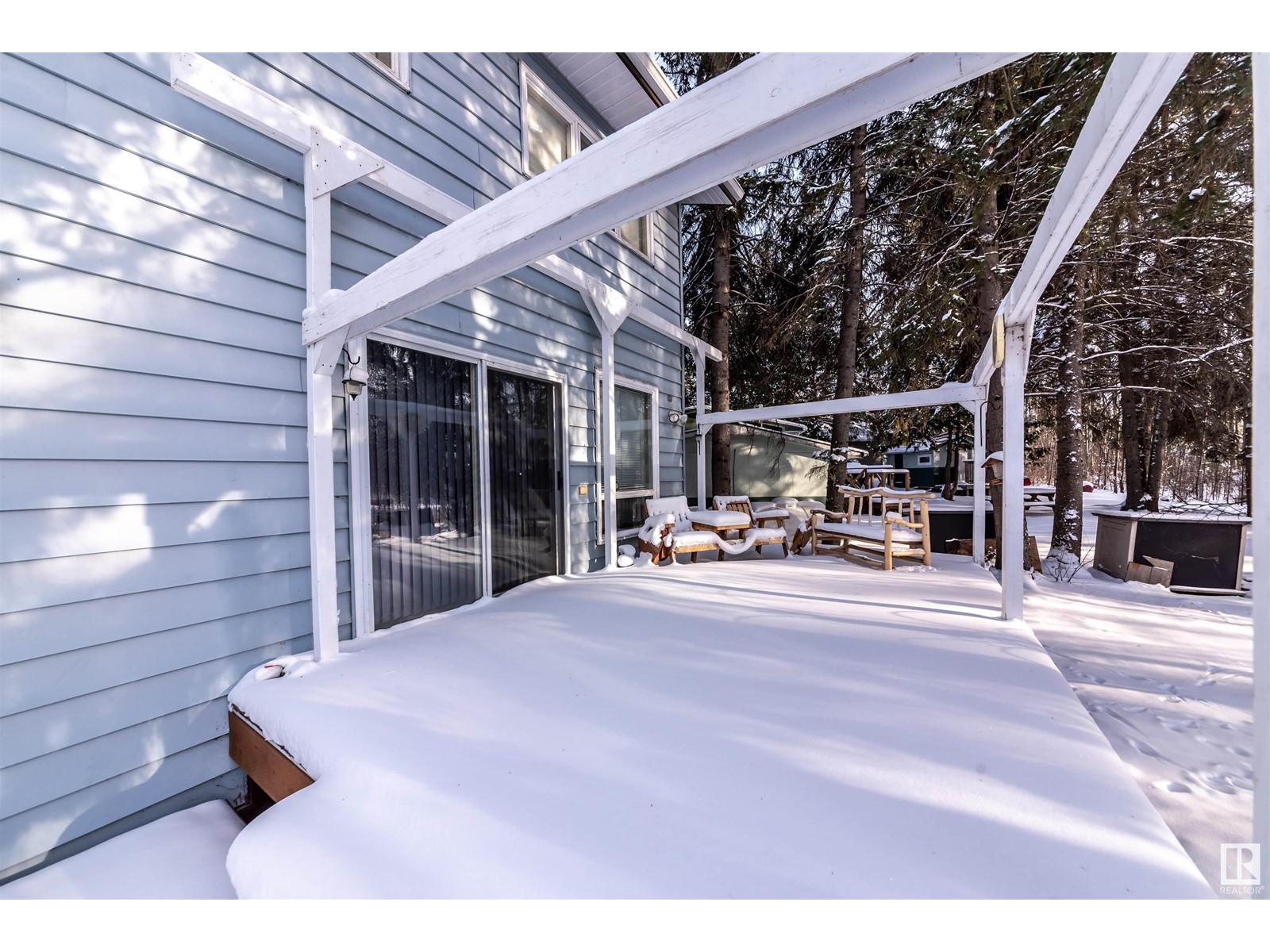 1417 Park Cr, For Sale in West Cove Zoocasa