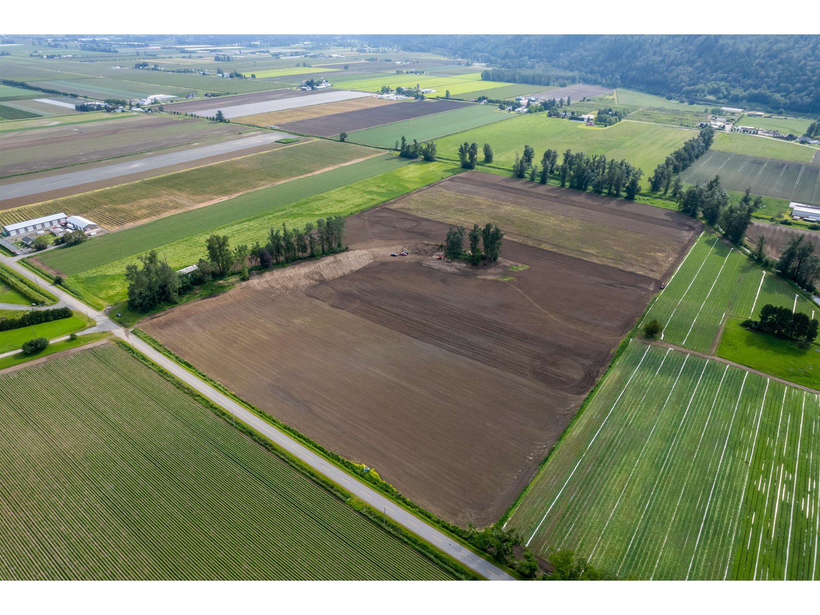 1812 Dixon Road, For Sale in Abbotsford Zoocasa