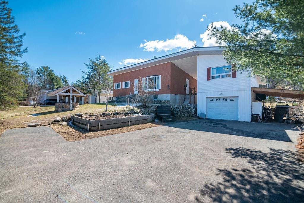 112 Bessborough St, Inactive in Deep River eXp Realty