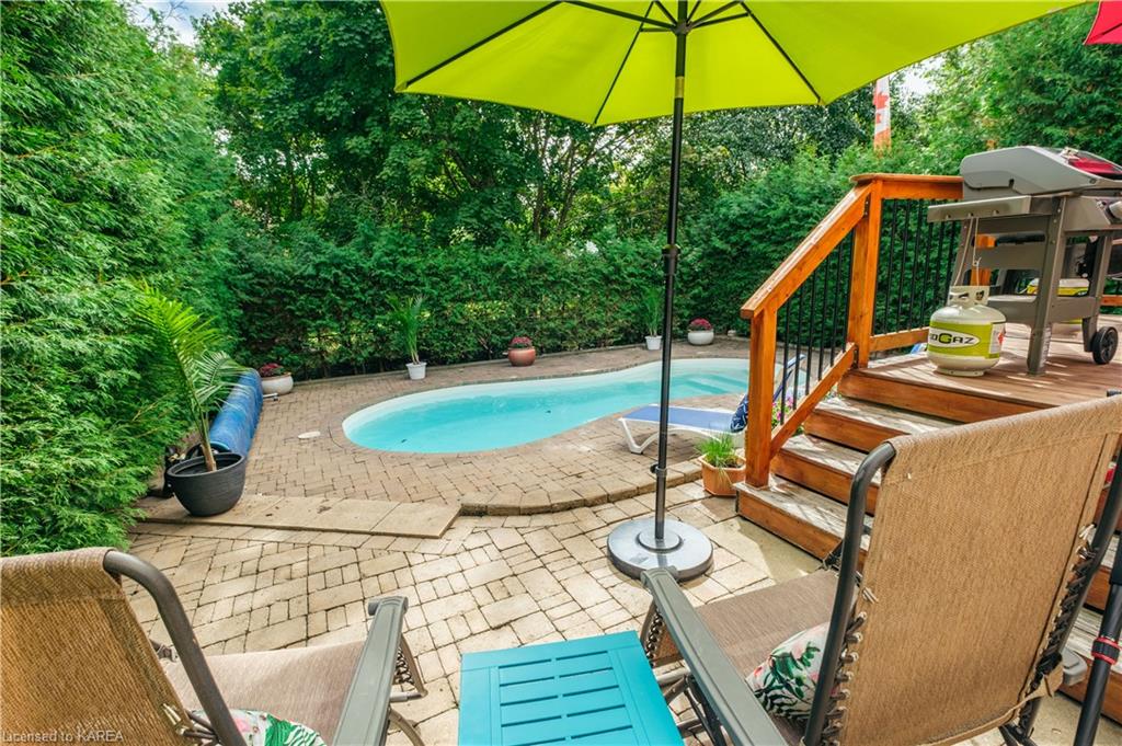 149 Grenadier Drive, Sold in Kingston Zoocasa