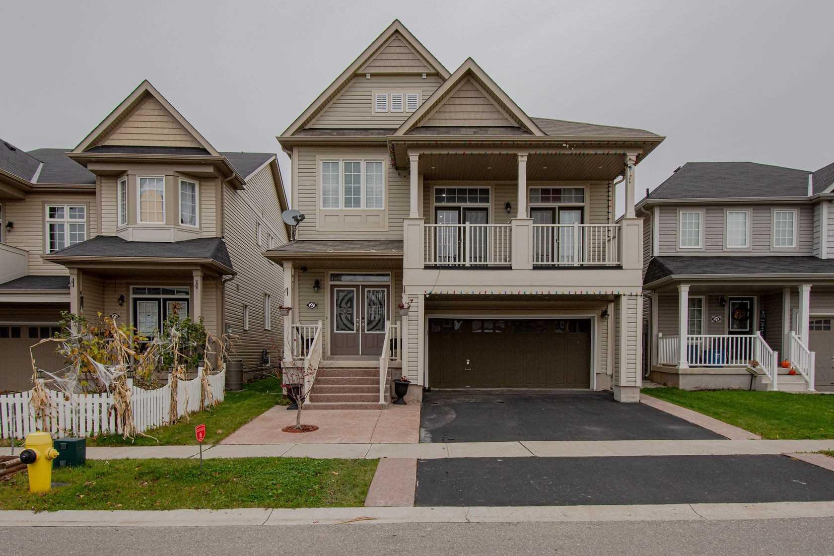 27 English Lane, Sold in Brantford Zoocasa