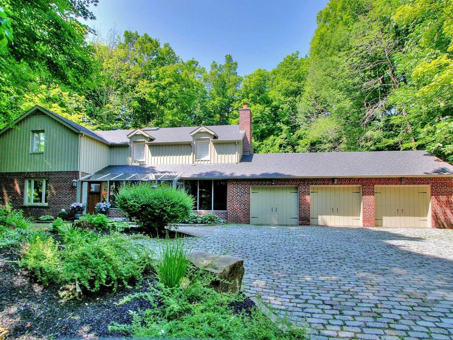 2 Manitou Dr, Sold Conditionally in King City Zoocasa