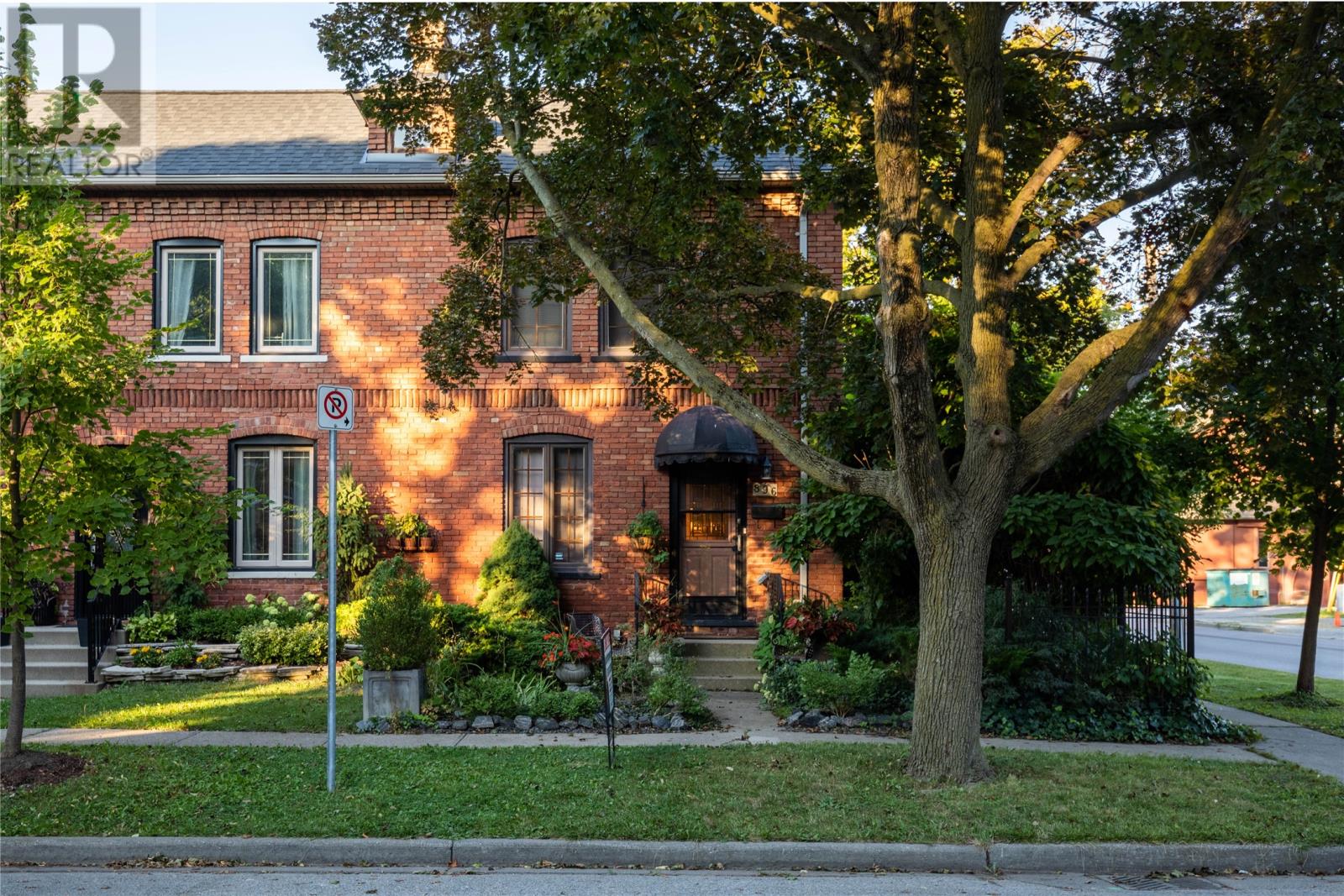 896 Monmouth Road, Windsor (20010692) Zoocasa