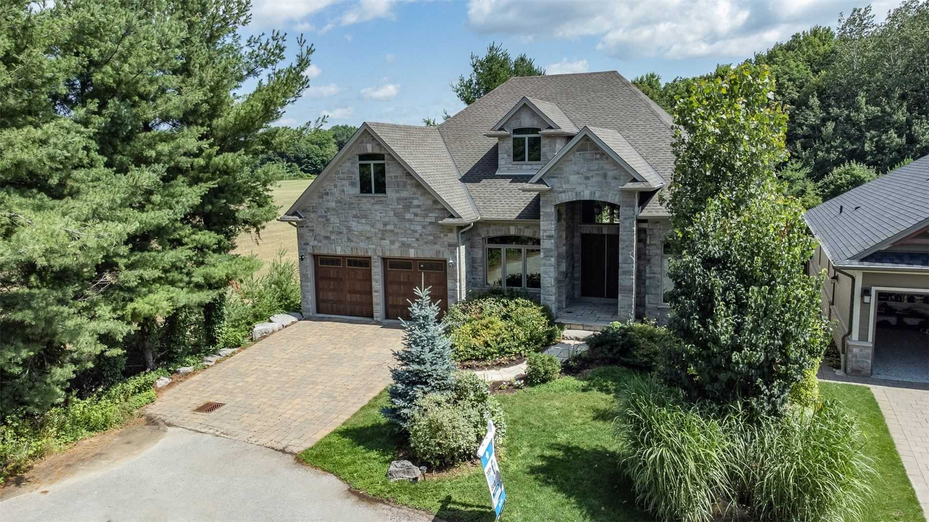 2676 Forest Meadow Dr, For Sale in Strathroy Caradoc Zoocasa