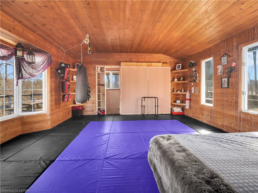 6997 Falconbridge Drive Drive, For Sale in Strathroy Caradoc Zoocasa