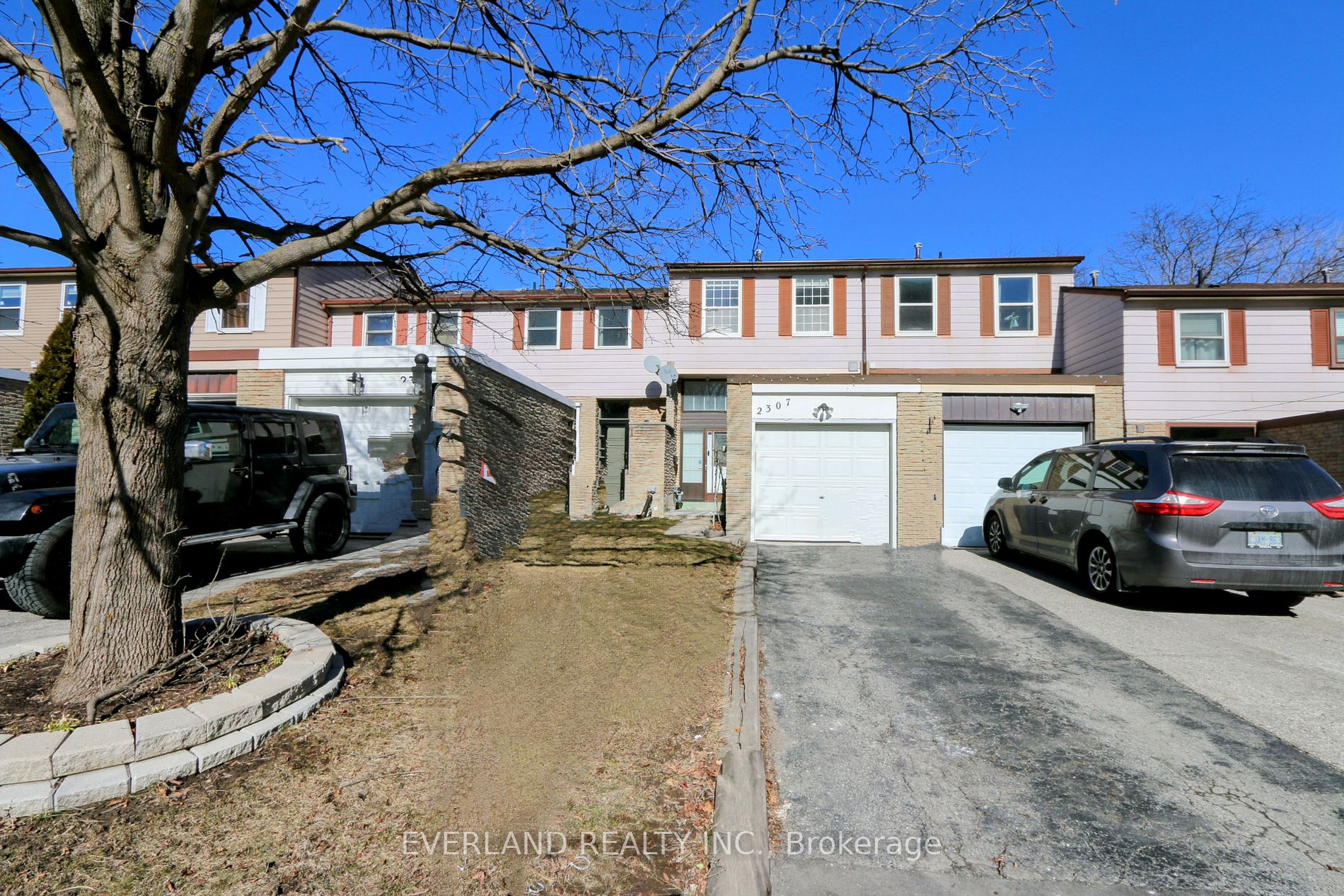 2307 Bridletowne Cir, Sold in Scarborough Zoocasa