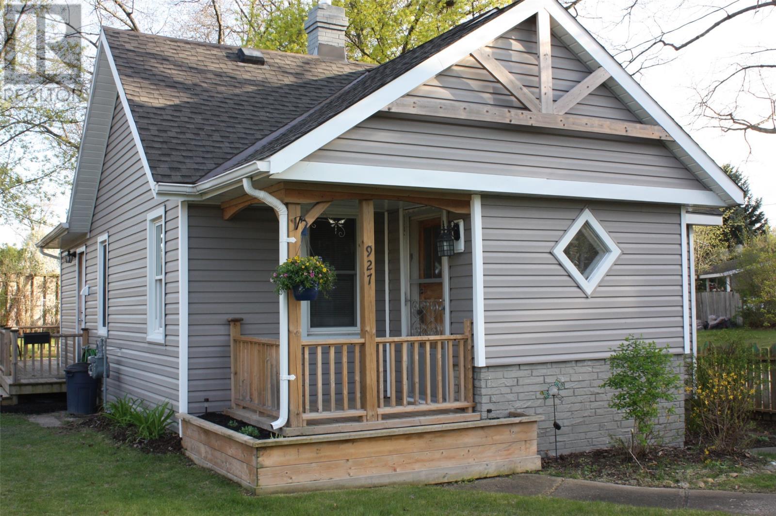 927 Errol Road East Sarnia 19018200 Zoocasa