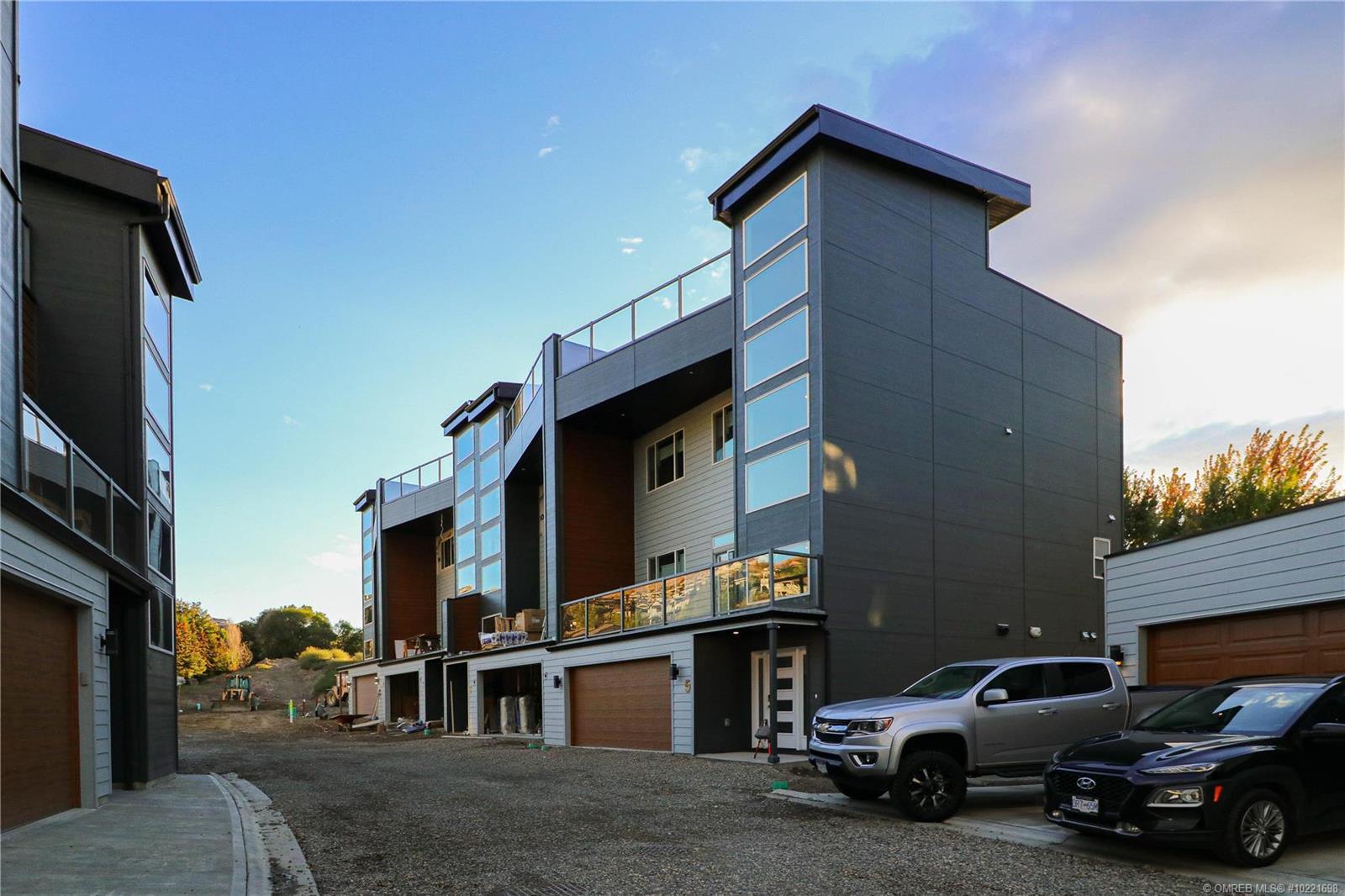 7 1039 Mt. Fosthall Drive, Vernon Sold for XXX,XXX Zoocasa